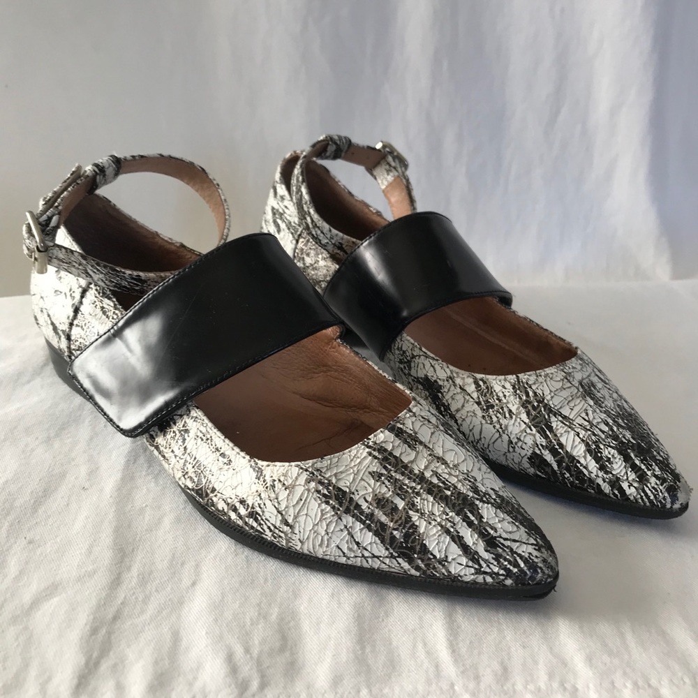 Jeffrey Campbell ankle buckle flats sz 9.5 women